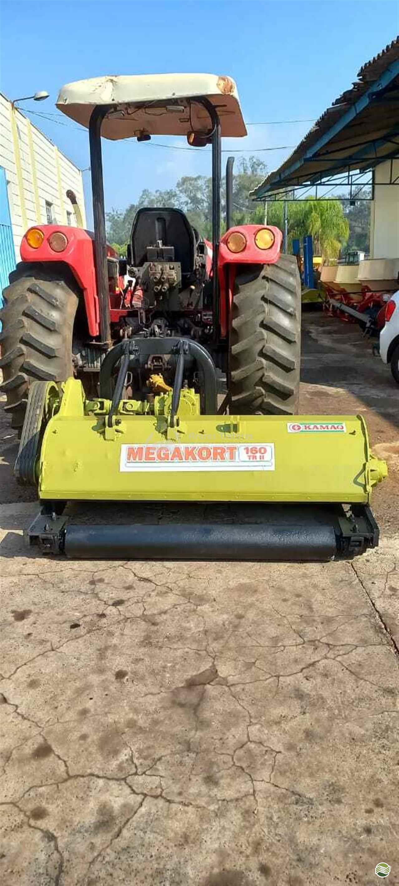 IMPLEMENTOS AGRICOLAS TRITURADOR LIMPEZA TRITURADOR HIDRÁULICO Araras Tratores ARARAS SÃO PAULO SP